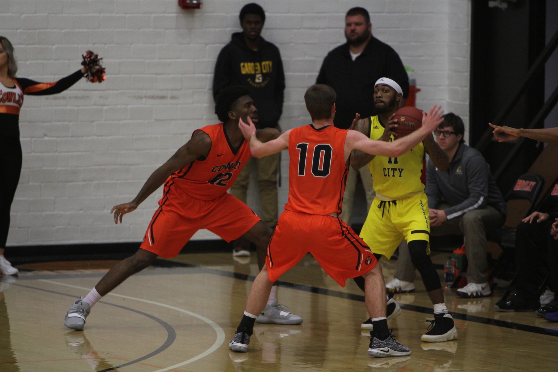 Cowley clips Broncbusters with strong second half