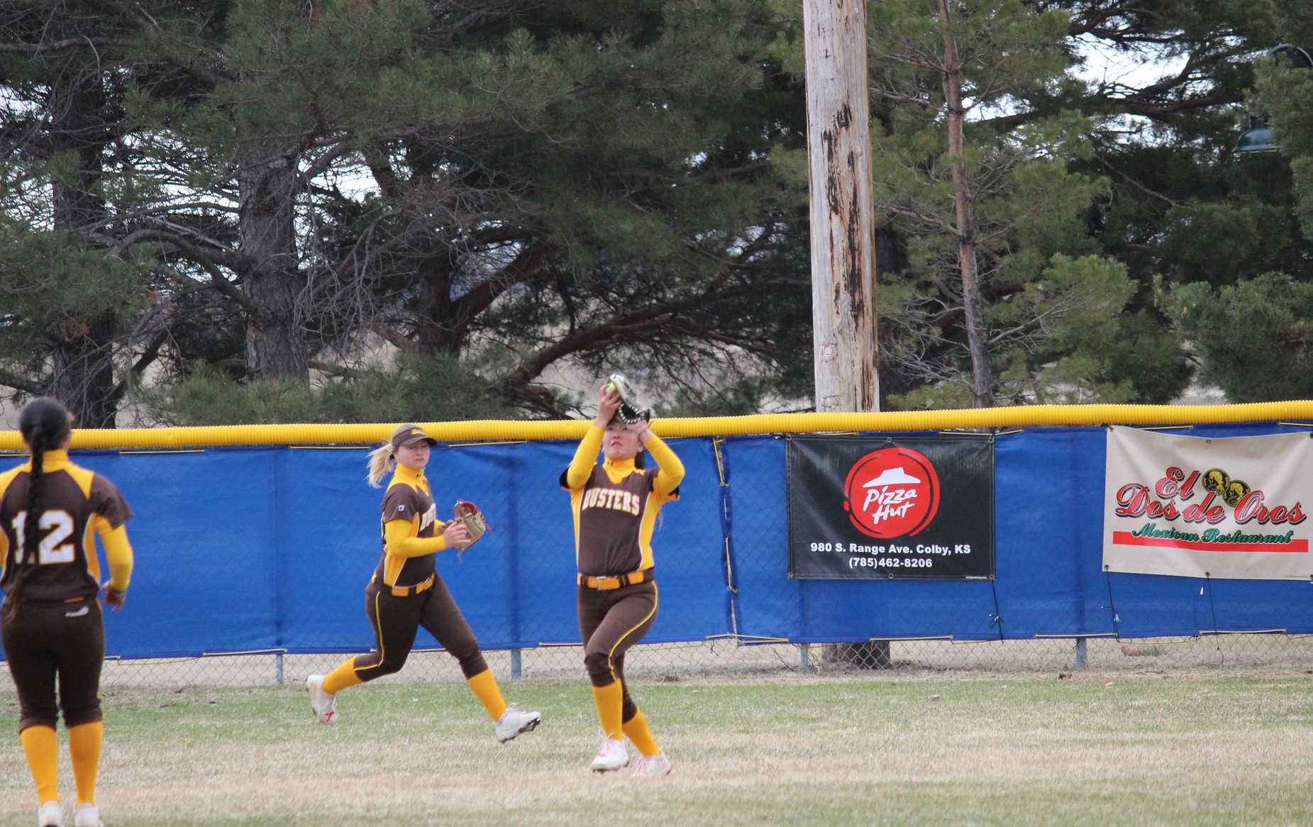 Garden City uses the long ball to down Colby in game two