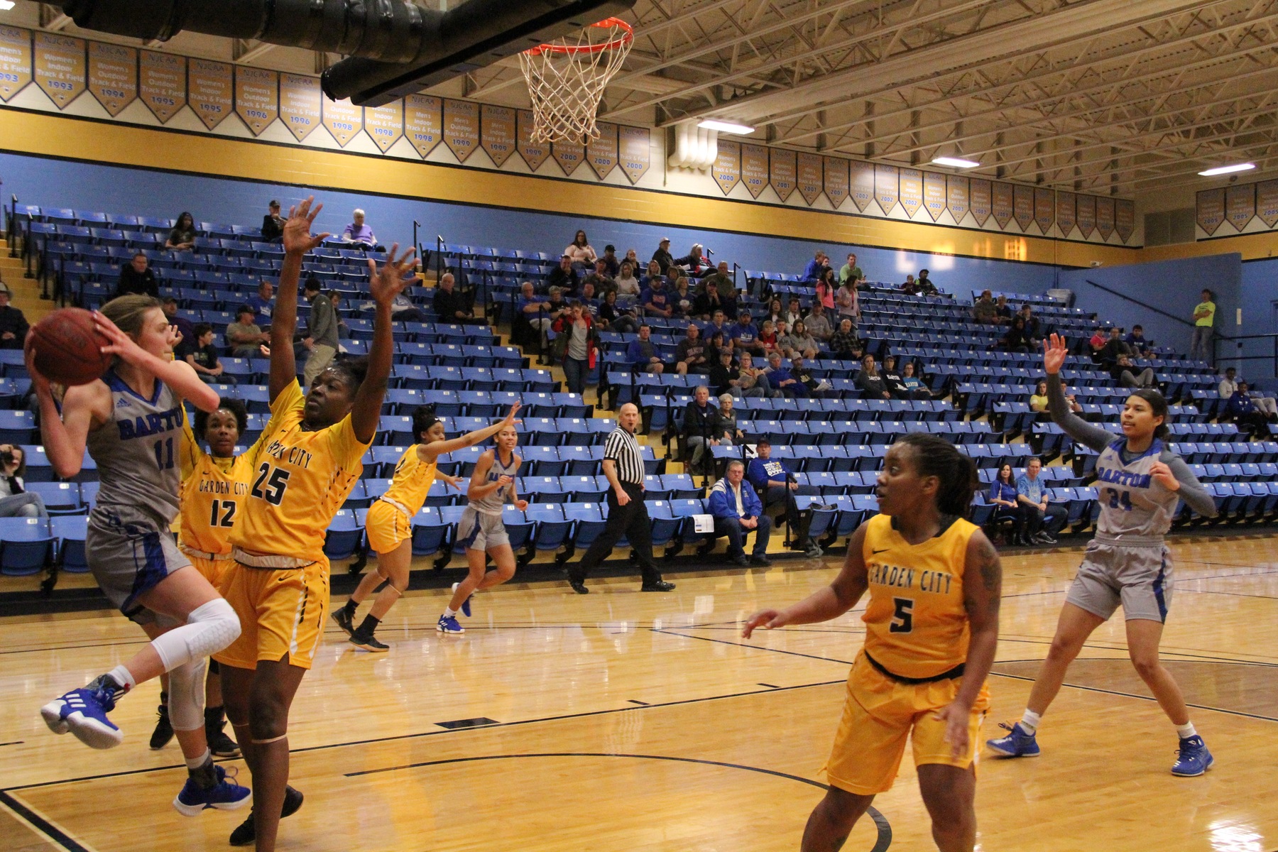 Broncbusters can't hold big lead; fall at Barton