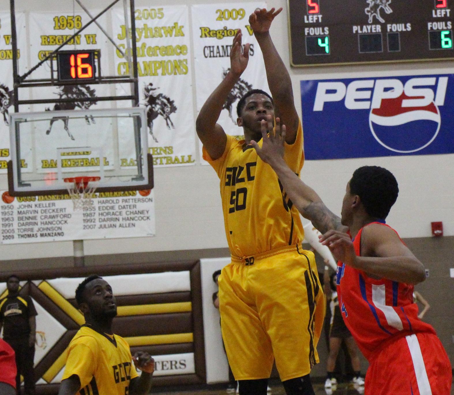 Busters Fall to Hutch; 8 Seed in Region VI Championships