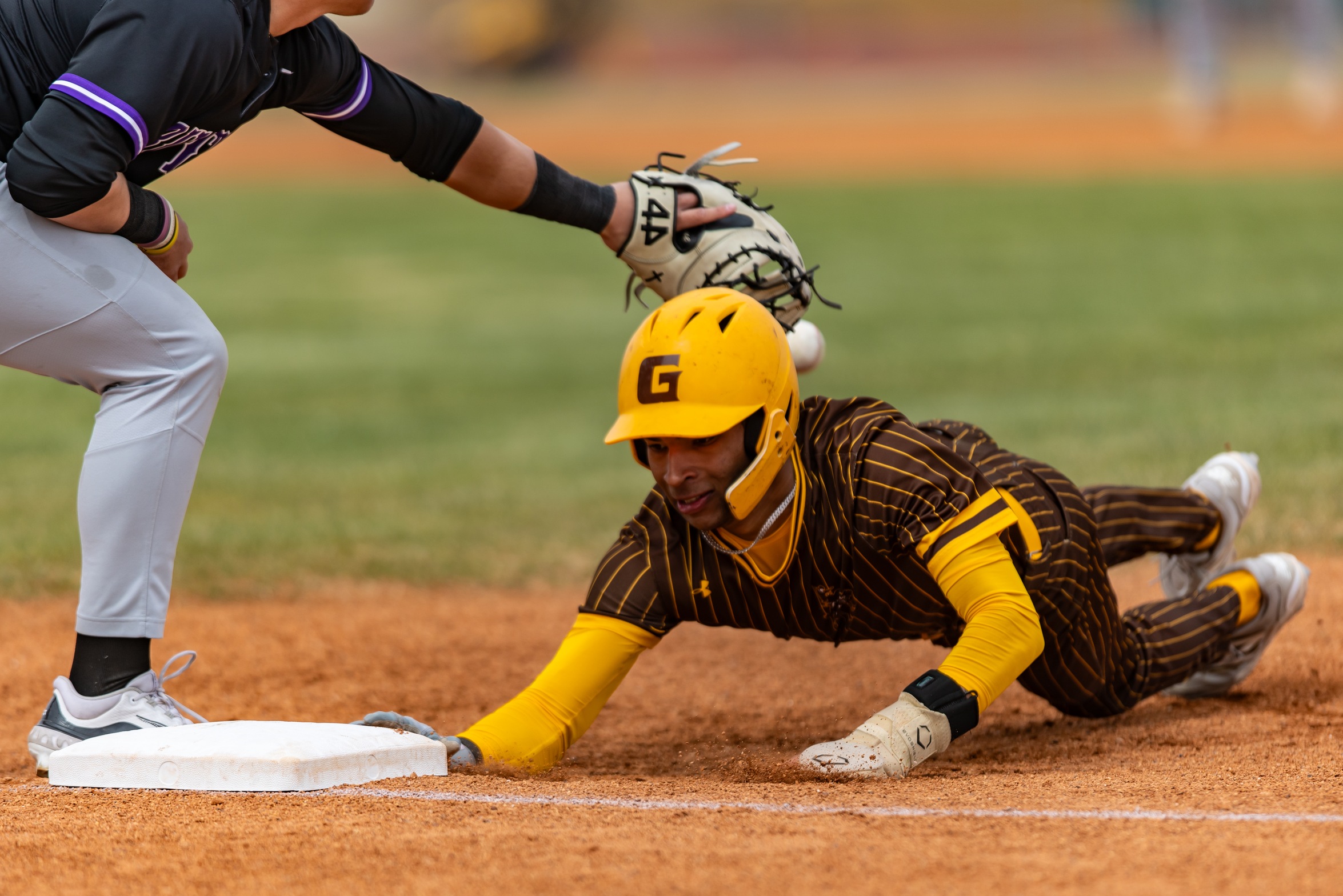 Garden City's late rally comes up short in opener with Butler