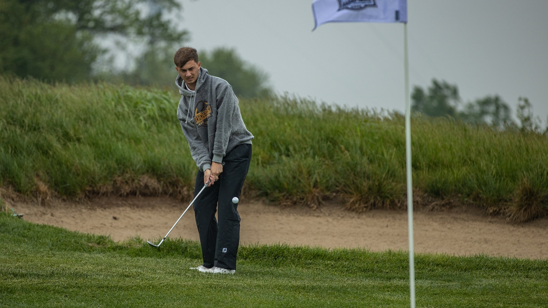 DeSchutter takes fifth; Broncbusters grab top-15 finish at NJCAA Championships Thumbnail