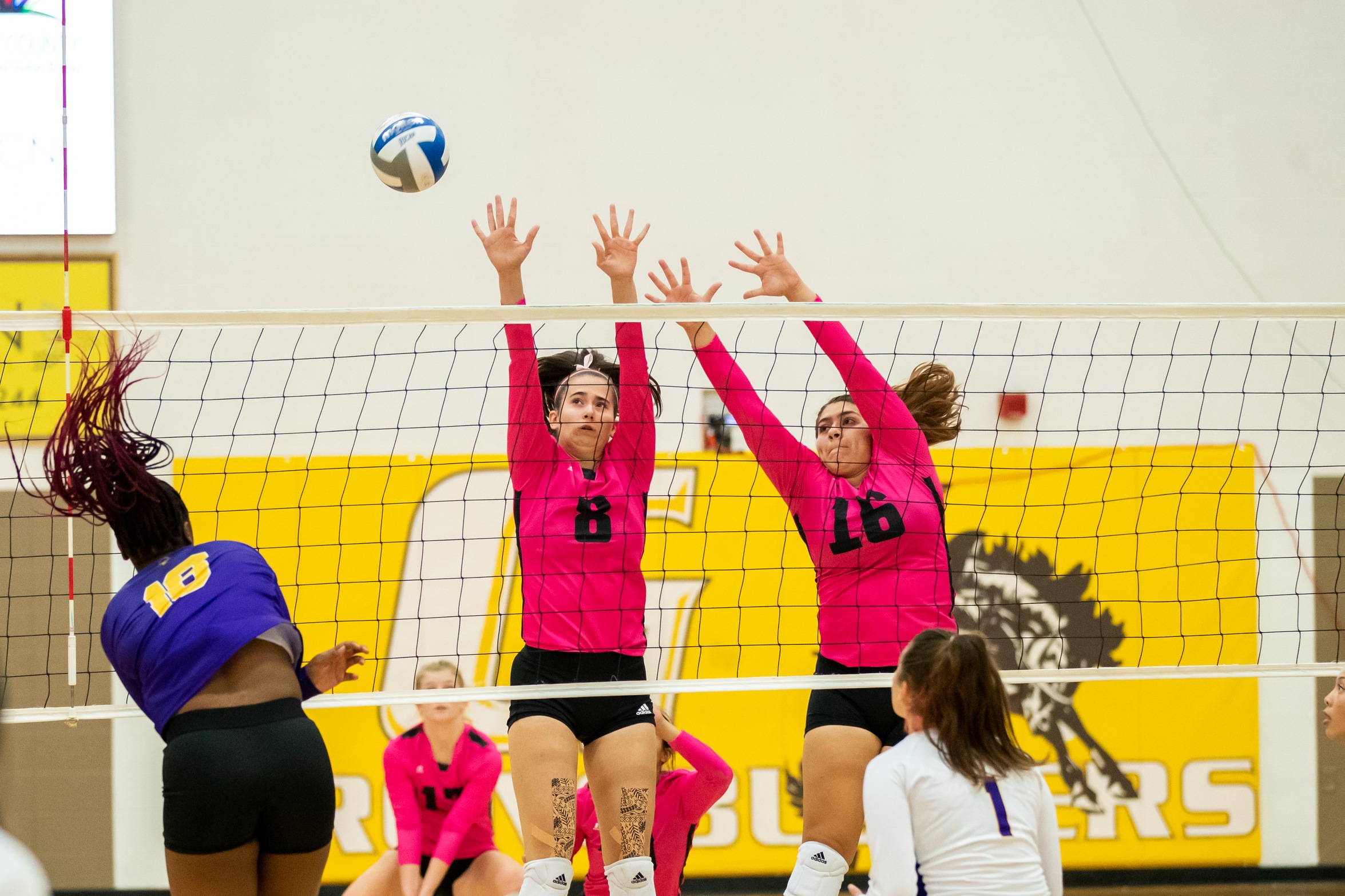 Broncbusters fall to Dodge City in four sets