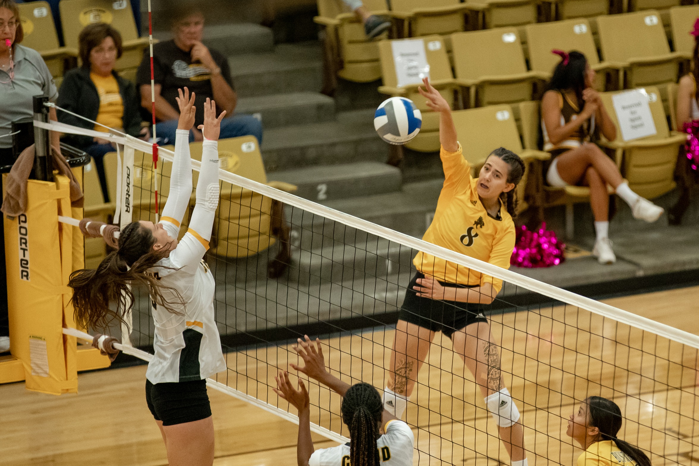 Broncbusters lose in five sets to Cloud County