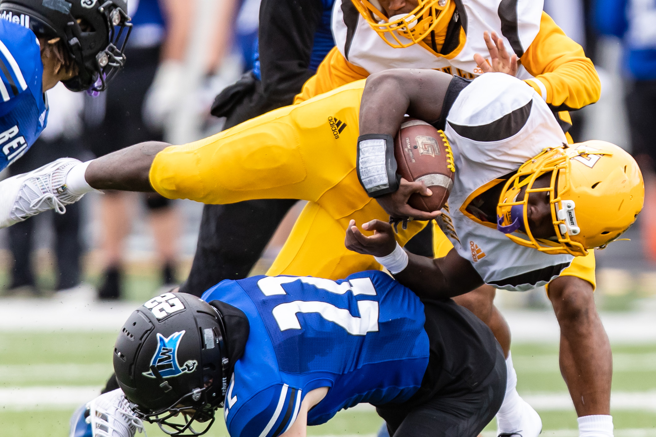 Broncbusters fall at No. 2 Iowa Western; drop to 0-3